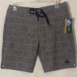 NWT Travis Mathew Gray Patterned Board Shorts GOLF ACTIVE VERSATILE PREPPY
